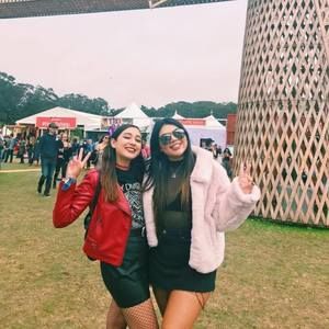 Meet your Posher, Caitlyn